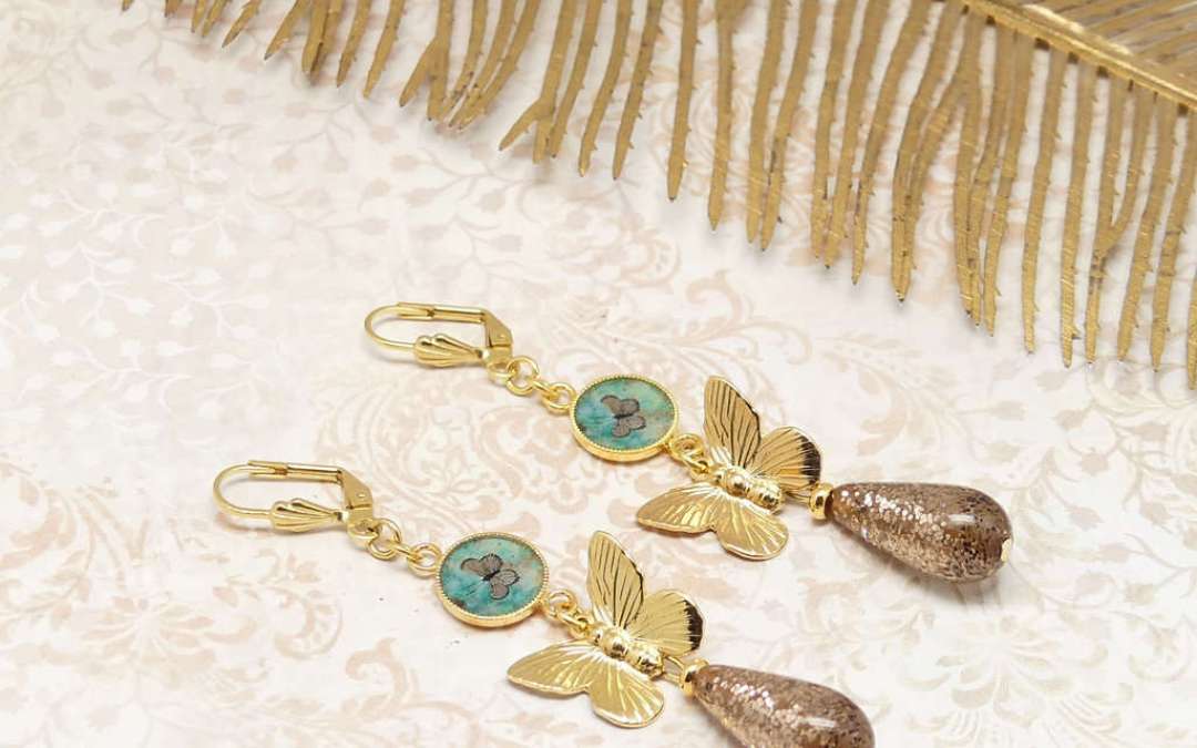 Boucles papillon vert or