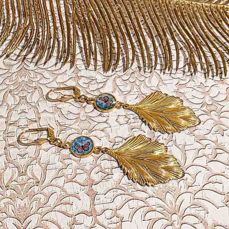 Boucles d'oreilles papillon résine transparente et pendentif feuille dorée - Bijoux botaniques fait-main style poétique