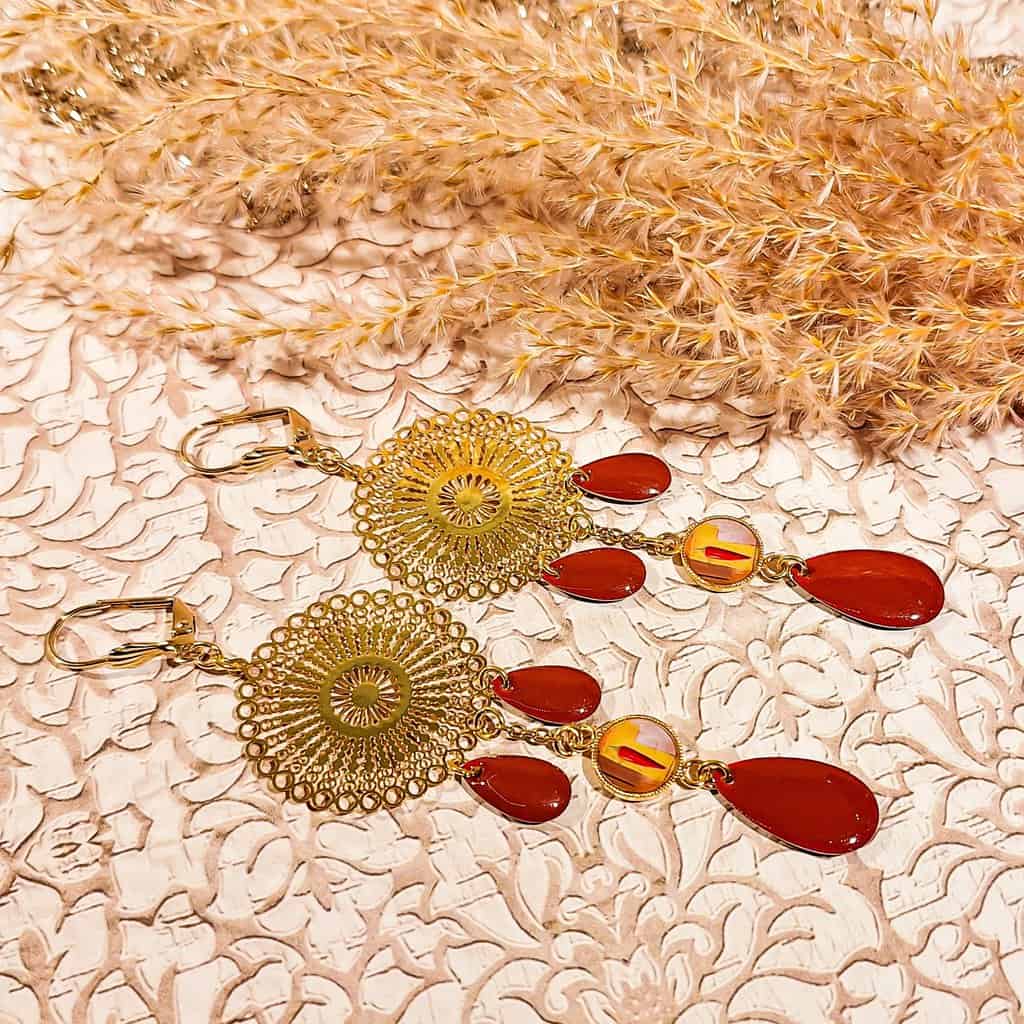 Boucles rouge piment resine dore boheme sequin estampe dore lydee deco chic