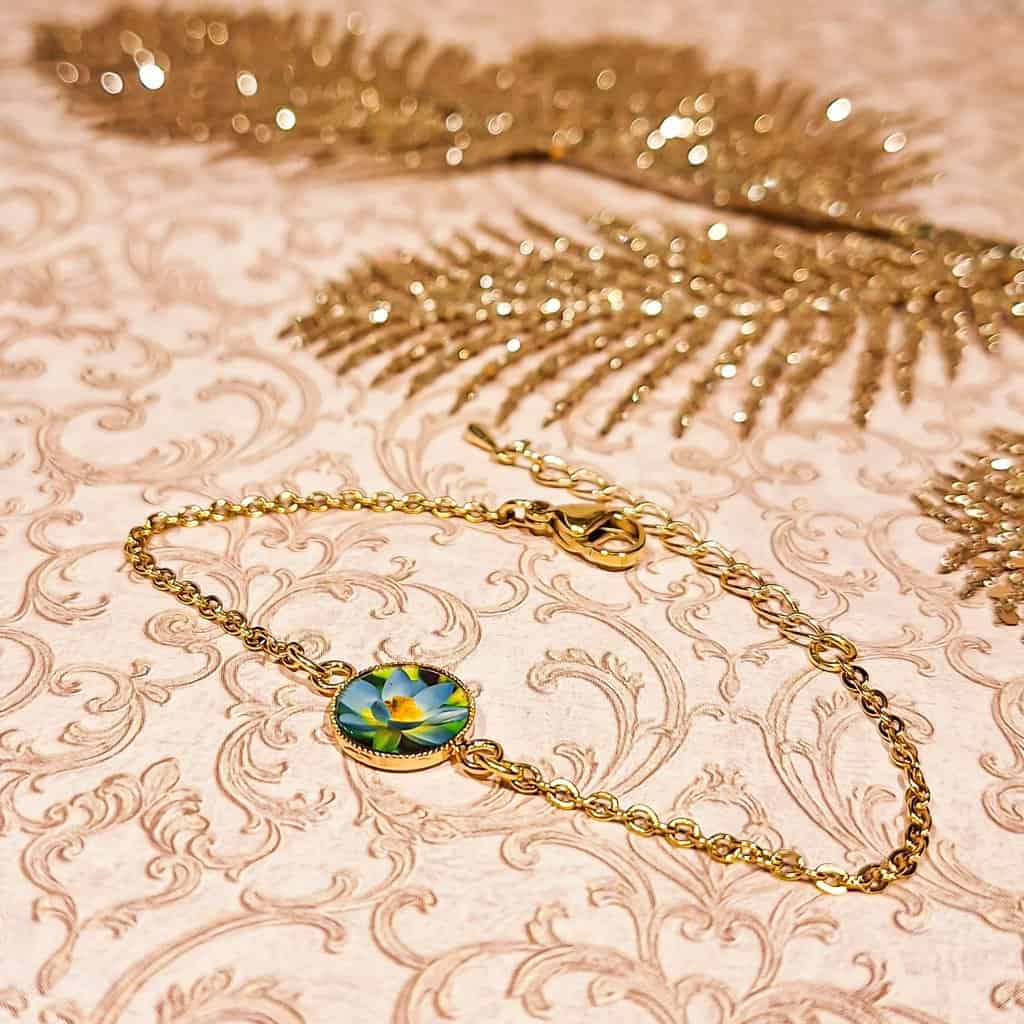 Bracelet fleur lotus resine acier inoxydable minimaliste dore lydee deco nature chic