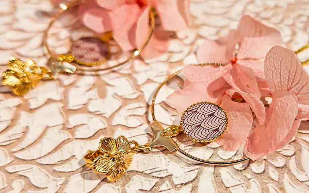 Boucles fleuries art deco