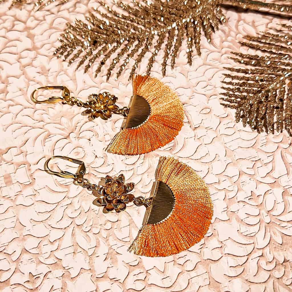 Boucles fleur & eventail pompon chic originales boheme chic