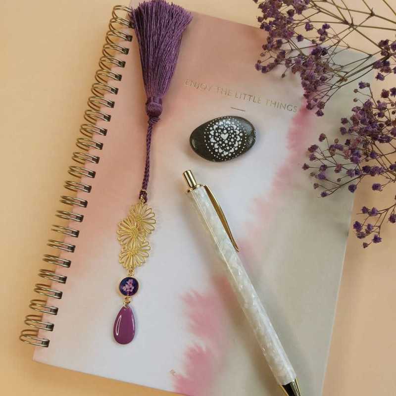 marque pages resine pompon fleur cerisier sakura lydee deco violet dore sequin