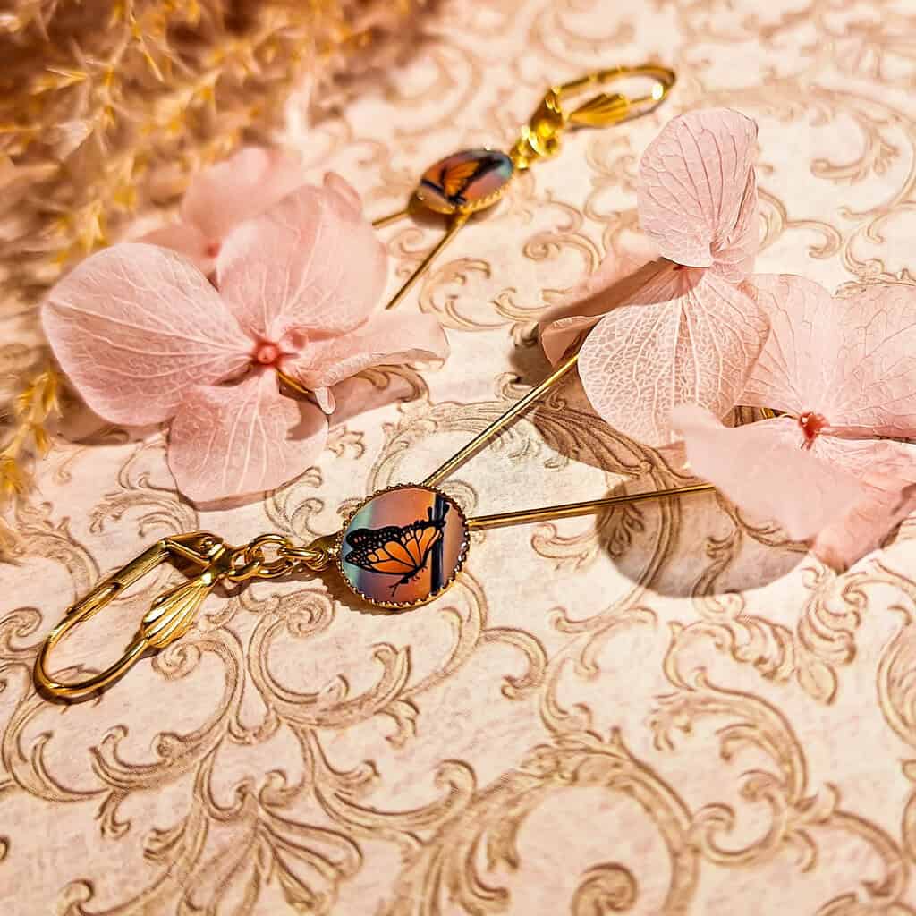 boucles fleurs papillon hortensia rose pastel resine lydee deco lydee deco