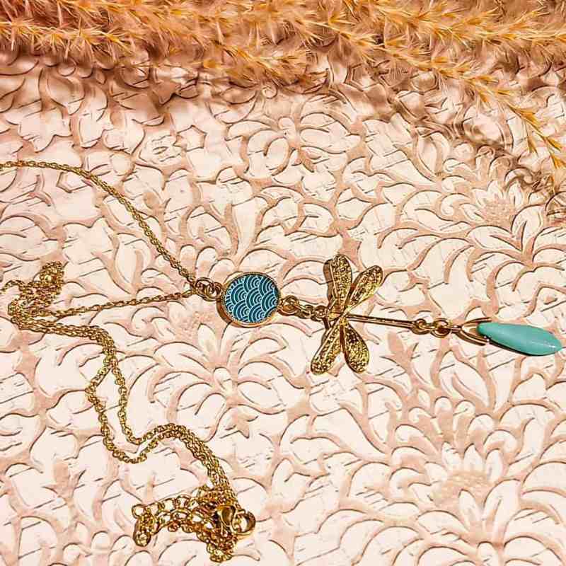 collier libellule acier inoxydable perle vagues japonaises rose turquoise dore resine lydee deco
