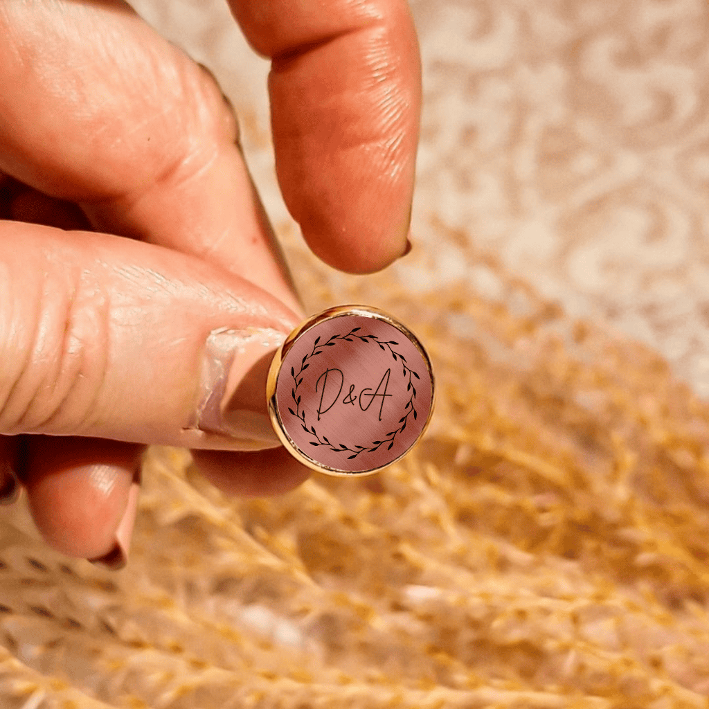Boutons manchettes initiales couronne laurier feuiille resine lydee deco (1)