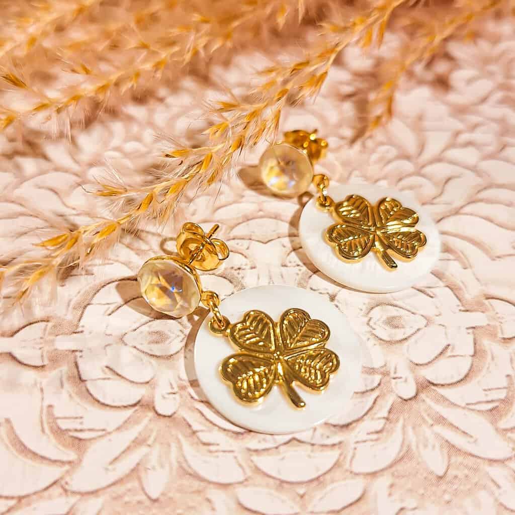 Boucles coeur nacre strass trefle lydee deco minimaliste chic