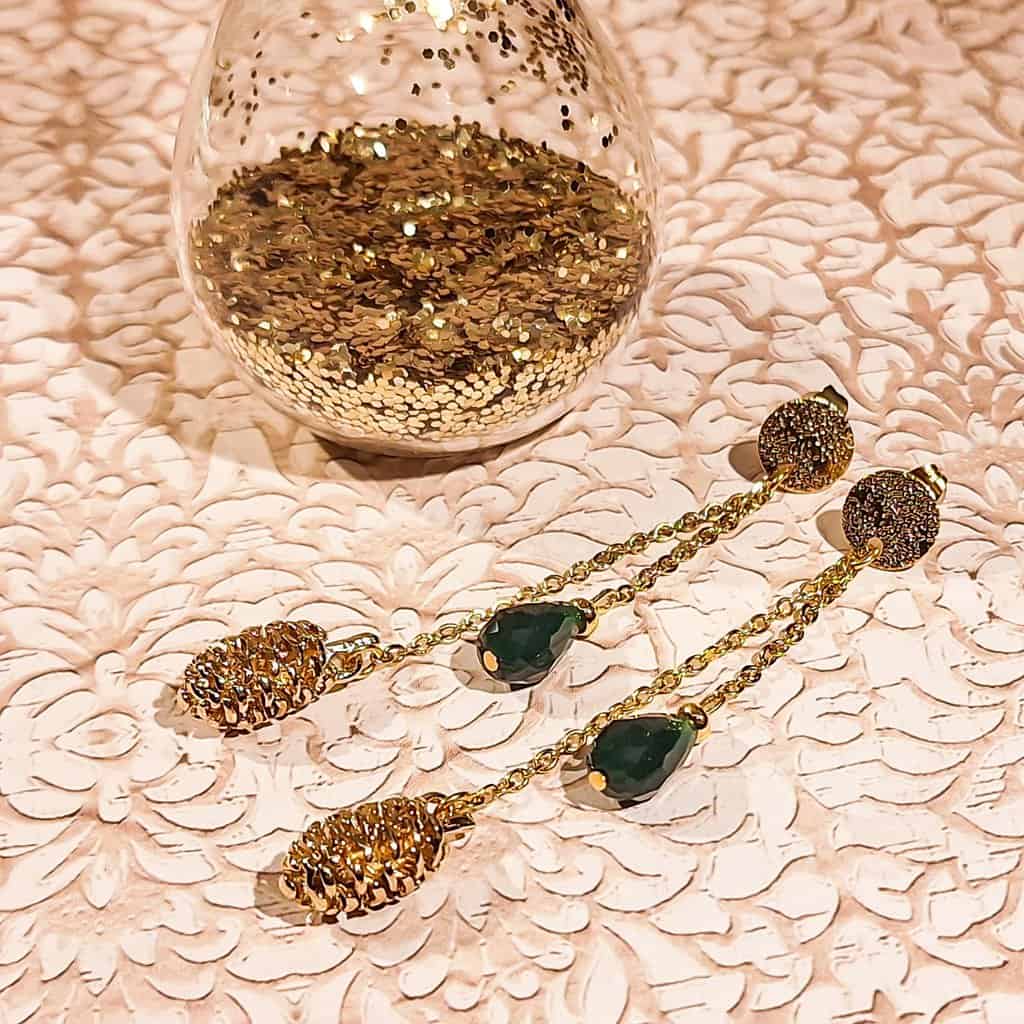 boucles pomme de pin perles gouttes vert sapin dore lydee deco