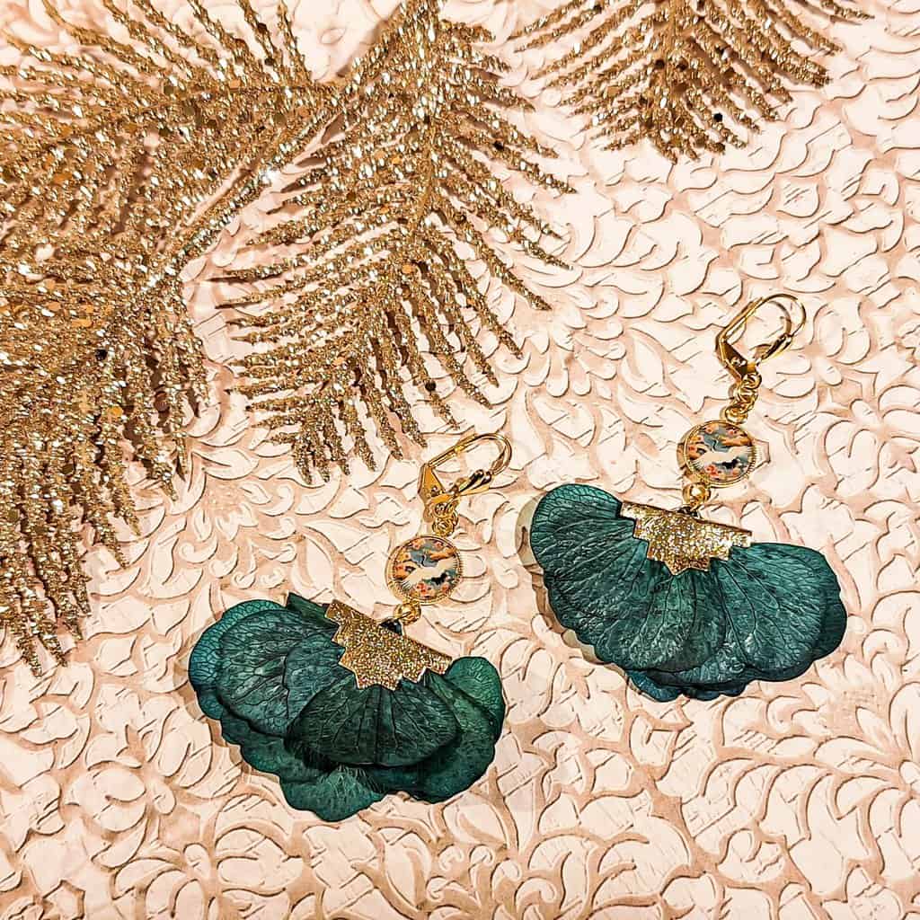 Boucles fleur chic petale hortensia oiseau resine vert lydee deco