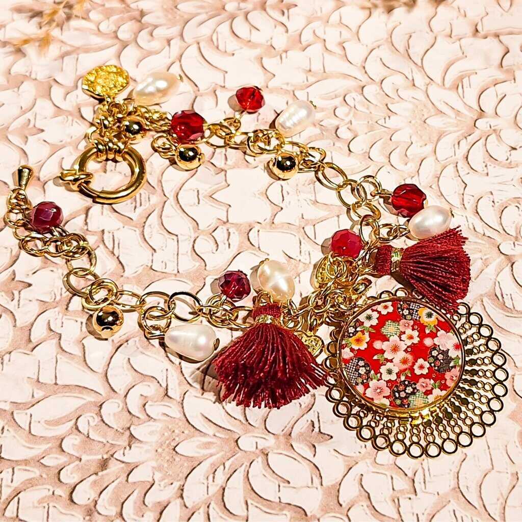 Bracelet perles sakura minimaliste sur fond blanc - Bijou boheme chic fait main