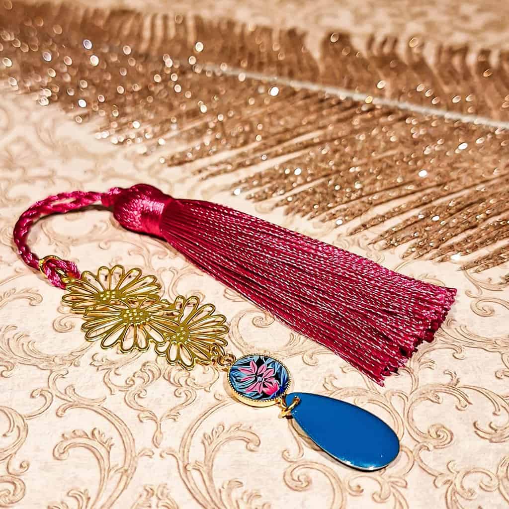 Marque-pages Exotique fait-main avec motif de fleur tropicale, vue de face