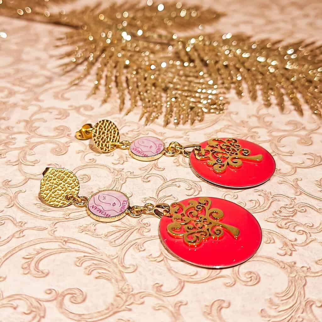 Boucles d’oreilles Arbre de Vie doré, sequins, rose, style bohème chic.