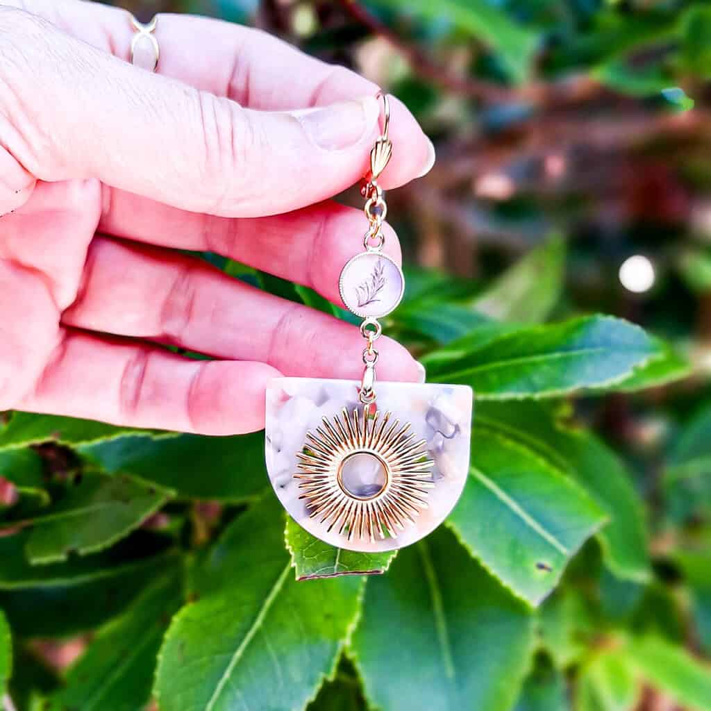 Boucles soleil automne resine fougère feuille lydee deco zoom devant feuillage