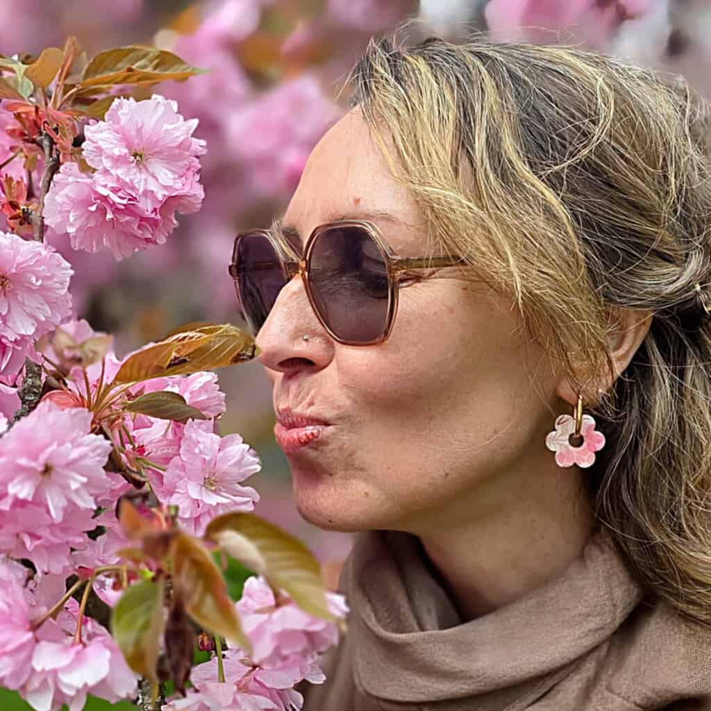 Créoles fleurs légères et poétiques – Bijoux interchangeables en acier inoxydable, accessoire floral pour un style naturel