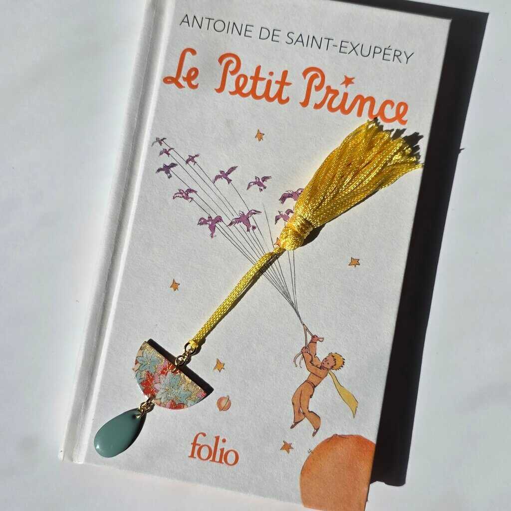 Marque-pages printemps feuille fleurs pompon livre resine sequin lydee deco