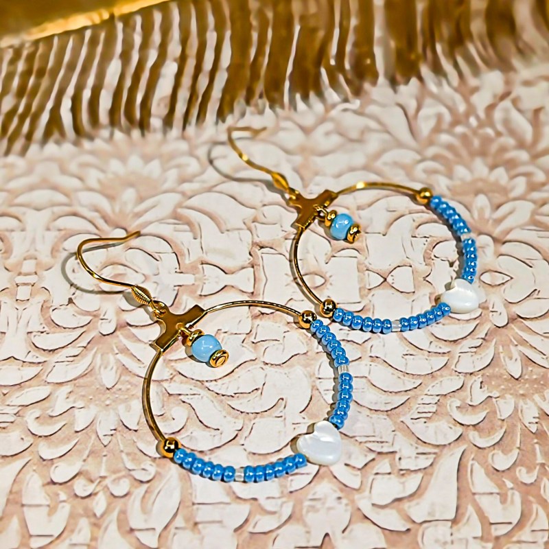 Créoles coeur perles turquoise doré blanc acier inox