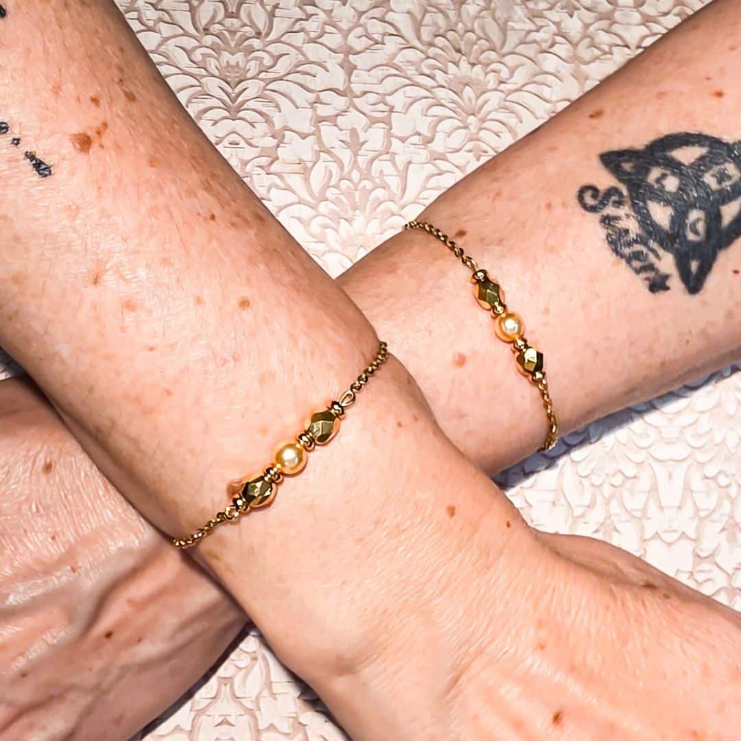 deux bracelets assortis perles duo mere fille soeurs cadeau symbolique amour amitie