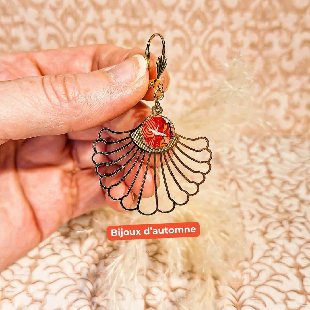 Bijoux d'automne boucles feuille tropicale grue oiseau rouge or lydee deco resine